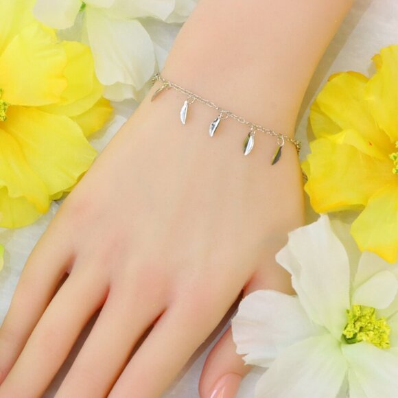 Minimalist Bracelet, Sleek & Modern Design, Women’s Fashion, YC110287-B - Picture 6 of 10